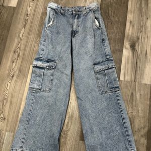 BRANDY MELVILLE WIDE LEG CARGO JEANS